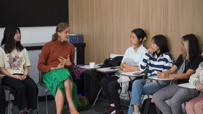 IUP SCU Hadirkan Kelas Bersuasana Internasional