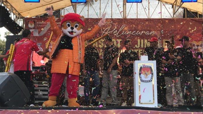 KPU Jepara resmi meluncurkan maskot Pilkada Suara Hati masyarakat Kabupaten Jepara (Simara) di Alun Alun Kabupaten Jepara, Minggu (2/6/2024).