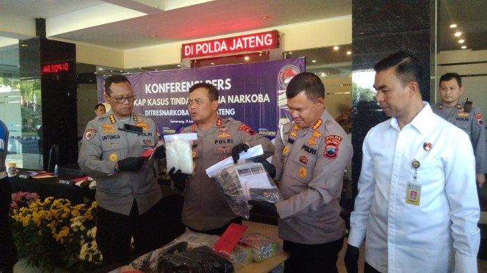 Kapolda Jateng Irjen Pol Ahmad Luthfi tunjukkan barang bukti 5 kilogram sabu hasil pengungkapan Ditresnarkoba Polda JatengÂ