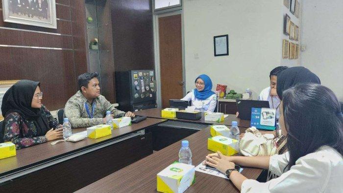 Kenal Lebih Dekat Program JKN, BEM UNNES Sambangi BPJS Kesehatan
