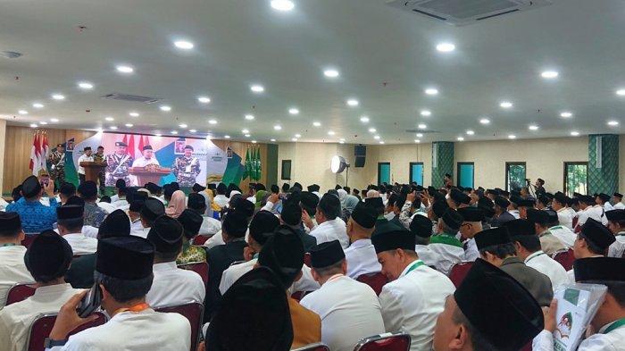 Ketua PWNU Jateng Abdul Ghaffar Rozin saat menyampaikan tantangan politik kebangsaan di hadapan ratusan peserta Muskerwil, Sabtu (24/8/2024). Muskerwil I PWNU Jateng tersebut digelar di Kampus II Unwahas Kota Semarang.