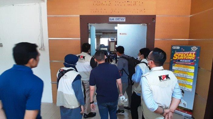 Komisi Pemberantasan Korupsi (KPK) menggeledah kantor Dinas Komunikasi, Informatika, Statistik, dan Persandian (Diskominfo) Kota Semarang, Kamis (18/7/2024).