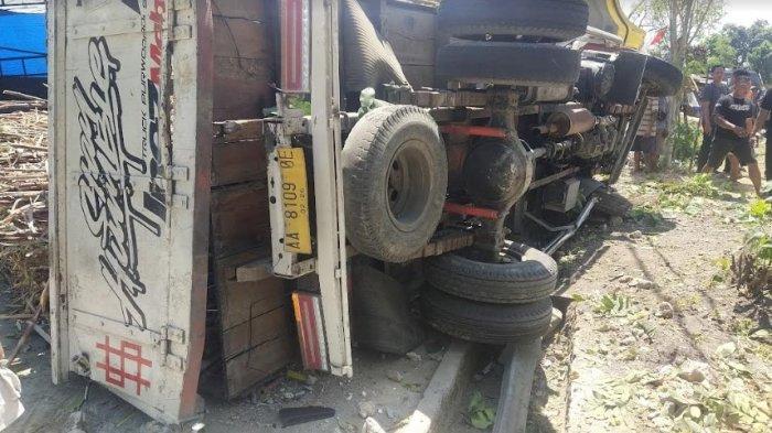 Kondisi kendaraan yang terlibat kecelakaan di Jalan Raya Kunduran - Todanan, tepatnya di wilayah Desa Sambiroto, Kecamatan Kunduran, Kabupaten Blora, Minggu (18/8/2024).(Dok. Polsek Kunduran)