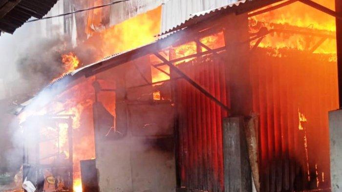 Kondisi pasar Karangkobar Banjarnegara yang mengalami kebakaran, Jumat (17/5/2024).
