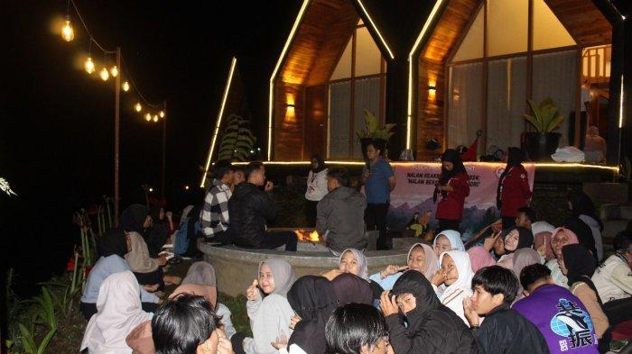 Himpunan Mahasiswa Program Studi Sarjana Terapan Akuntansi Sektor Publik (HMP ASP) Politeknik Harapan Bersama (Poltek Harber) gelar kegiatan Malam Keakraban (Makrab) dengan tema “Malam Berseri Ukir Memori” yang berlangsung di Villa Guci Mountain pada Sabtu-Minggu, (26-27/10/2024).