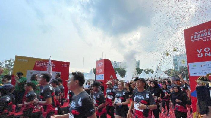 Para pelari antusias mengikuti Bank Jateng Friendship Run di Kota Medan