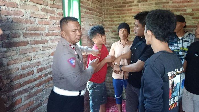 Pelaku pembunuhan bayi 2 bulan di Pekalongan yang diduga ayah kandung korban berhasil diamankan polisi.