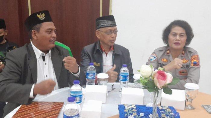 Deklarasi Pemilu Damai 2024 di Hotel Legacy Jl Plampitan Kota Semarang 23 Nov 2023 yang dilanjut penandatanganan Deklarasi masing masing peserta mewakili ormasnya.