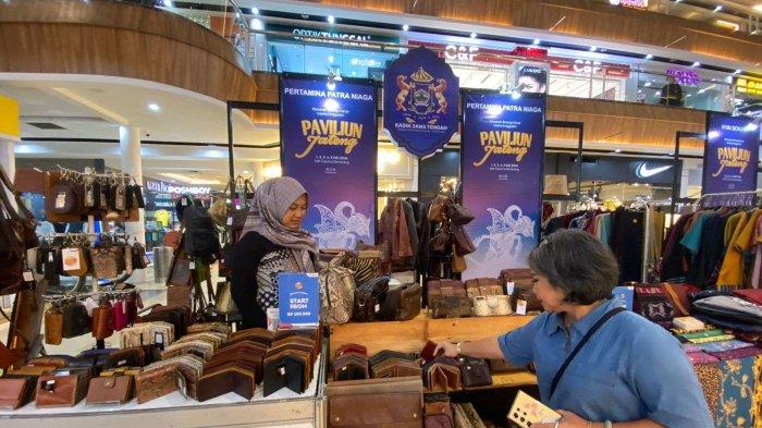 Pertamina Patra Niaga mendorong pelaku usaha yang merupakan mitra binaan dalam Program Pendanaan Usaha Mikro dan Kecil (PPUMK) untuk mengikuti ajang Sinergi Karya Usaha Unggulan yang diselenggarakan oleh Kamar Dagang dan Industri (Kadin) Provinsi Jawa Tengah. Rabu (1/5) hingga Minggu (5/5).