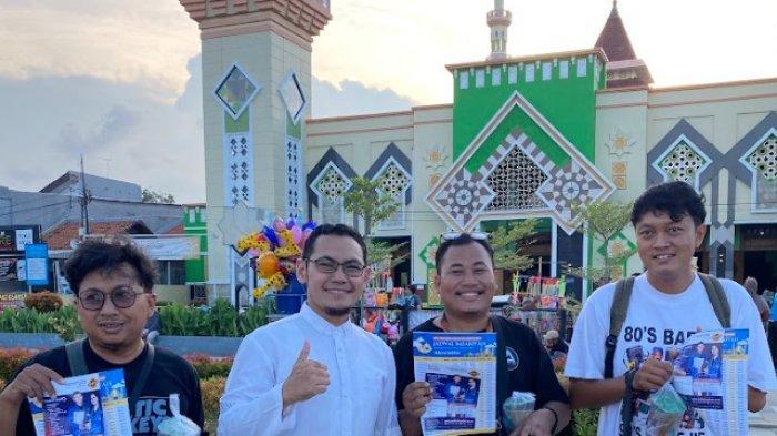 Ramadan Berkah: Sivitas Poltek Harber Berbagi Takjil di Alun-Alun Kota Tegal