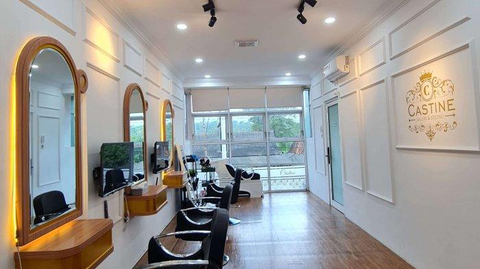 Ruang lantai dua Castine Salon & Studio