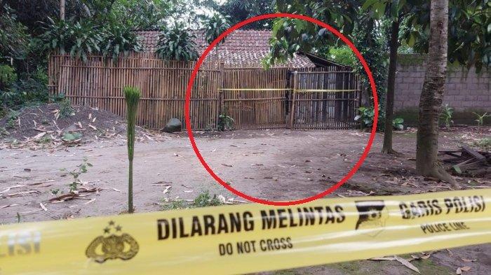 Kondisi rumah korban satu keluarga ditemukan tergeletak bersimbah darah diduga korban perampokan di Dusun Gondang Legi Kecamatan Ngancar Kabupaten Kediri, Kamis (5/12/2024).