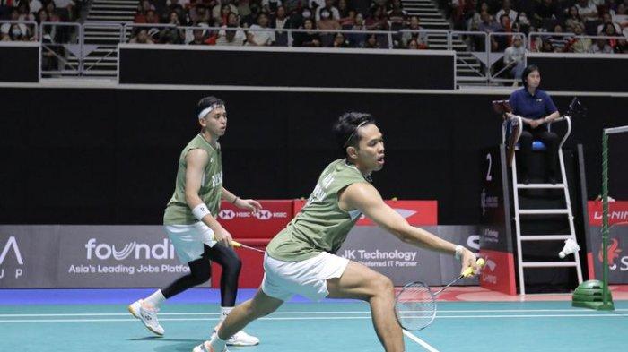 Fajar Alfian/Muhammad Rian Ardianto saat melawan Liang Wei Keng/Wang Chang (China) pada perempat final Singapore Open 2024 di Singapore Indoor Stadium, Jumat (31/5/2024). Artikel ini berisi jadwal Singapore Open 2024.
