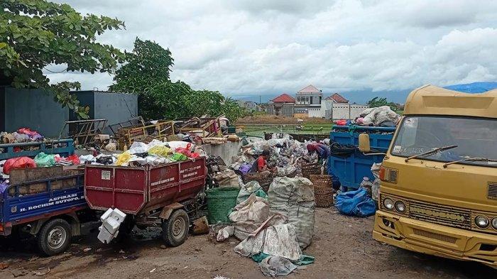 Kondisi TPA atau Bank Sampah Sumber Pangan Sejati, Desa Jati Kulon, Kecamatan Jati, Kabupaten Kudus penuh sampah dampak penutupan TPA Tanjungrejo, Senin (20/1/2025).