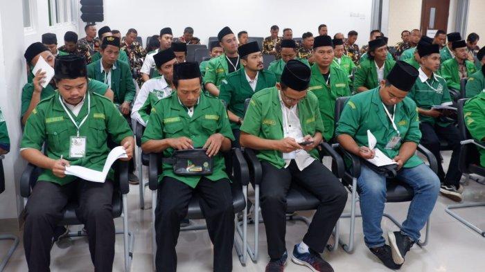 Sejumlah peserta Pelatihan Kepemimpinan Lanjutan (PKL) dan Kursus Banser Lanjutan (Susbalan) di PC GP Ansor Kabupaten Sukoharjo, Sabtu (20/1/2024) malam di Universitas Islam Negeri (UIN) Raden Mas Said Surakarta.