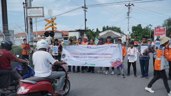 Sosialisasi Keselamatan Perjalanan KA di perlintasan sebidang bersama Komunitas Pecinta Kereta Api