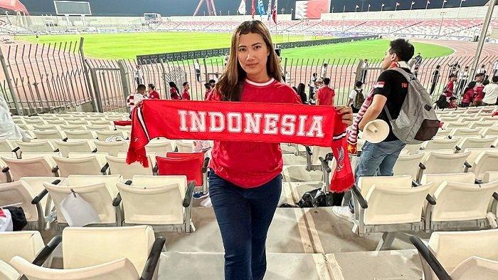 Sosok Rava Noviena, Fans Timnas Indonesia yang Viral: Bahrain Punya Uang Banyak, Tapi Ngga Berkelas!
