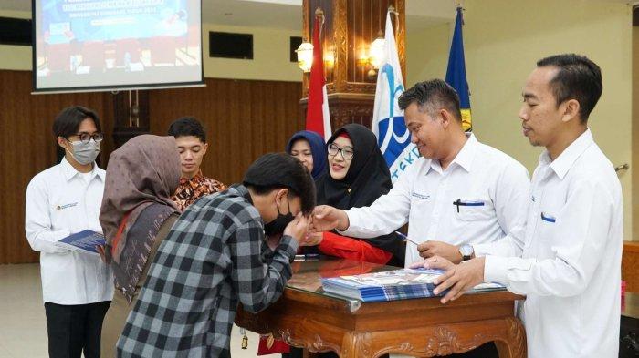 Suasana pada saat berlangsungnya Penandatanganan Kontrak Beasiswa KIP-K 2023 di USM