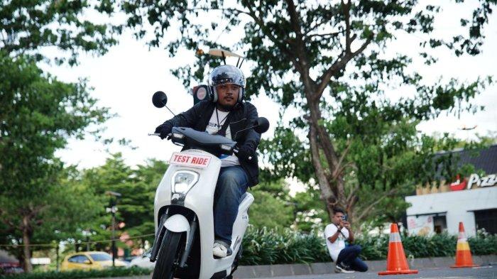 Tampil Berkelas, Motor Listrik Honda EM1 e: Mengaspal di Jawa Tengah