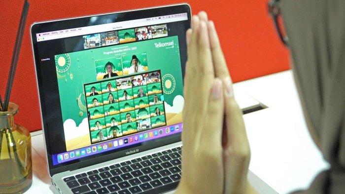 Telkomsel kembali menyalurkan 720 hewan kurban kepada sekira 46.000 penerima manfaat yang membutuhkan pada momen Iduladha 1444 H. Penyerahan bantuan hewan kurban ini dilakukan secara simbolis kepada perwakilan penerima manfaat dari seluruh Indonesia, Selasa (27/6).
