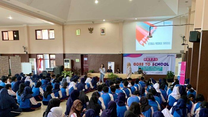 Tribun Jateng Goes to School bersama Tri dengan tema Generasi Happy Academy “Konten Sehat Dunia Digital: Memaksimalkan Media Sosial Sebagai Sarana Publikasi Diri dan Organisasi