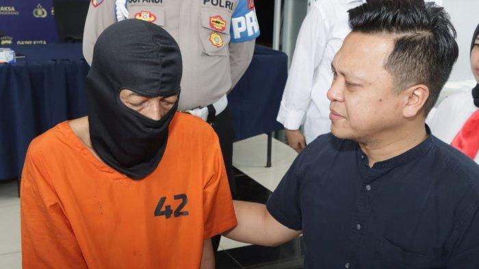 Warga Rajeg, Kabupaten Tangerang, berinisial KS (60) memerkosa seorang wanita berusia 45 tahun yang sedang menderita penyakit stroke.