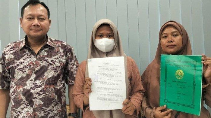 ANAK DITELANTARKAN AYAH Anak di Sidoarjo akan melaporkan ayahnya ke polisi pada Senin (3/2/2025). Hal ini, karena dia merasa kecewa telah ditelantarkan dan tak dinafkahi selama 10 tahun.
