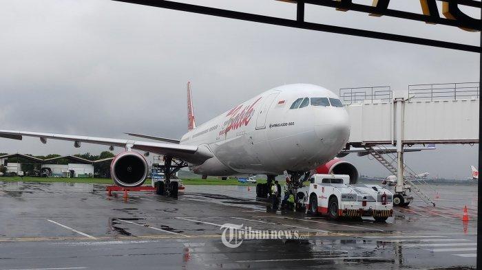 TIM EVAKUASI WNI - Batik Air juga melepas keberangkatan penerbangan tujuan Wuhan dalam mendukung misi kemanusiaan, yang dilepas oleh Oresdir Lion Air Grup, Edward Sirait dan Dirjen Perhubungan Udara Kemenhub, Novie Riyanto.