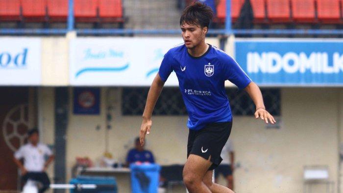 Brandon Scheunemann saat jalani latihan bersama tim senior PSIS Semarang di Stadion Citarum belum lama ini