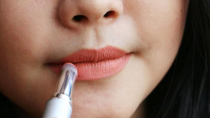 Ilustrasi lipstik