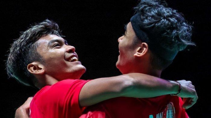 Ekspresi kebahagiaan dari pasangan ganda putra Bagas Maulana/M. Shohibul Fikri yang berhasil melaju ke partai final setelah menumbangkan seniornya, Marcus Gideon/Kevin Sanjaya di All England 2022, Sabtu (19/3/2022).