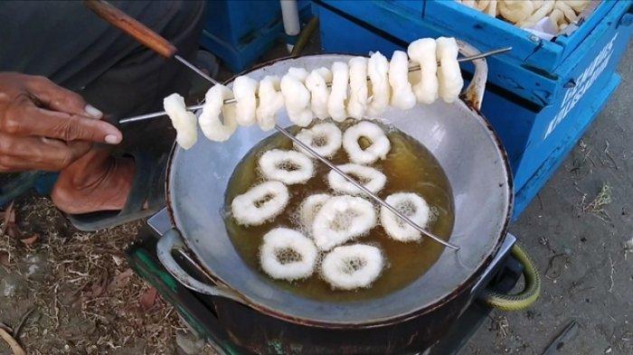 Penampakan gembus, cemilan tradisional khas Cilacap yang hingga saat ini masih digemari masyarakat.