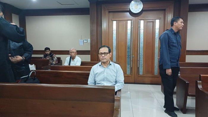 Majelis Hakim Pengadilan Tindak Pidana Korupsi (Tipikor) Jakarta Pusat menjatuhkan hukuman lima tahun penjara kepada Naek Parulian Washington Hutahayan alias Edward Hutahayan, Kamis (4/7/2024).