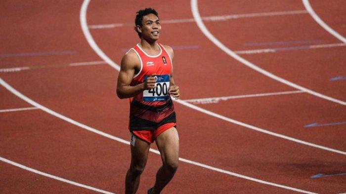 Pelari Indonesia Lalu Muhammad Zohri (no.400) beradu kecepatan dengan pelari lainnya saat babak semifinal Lari 100 meter Putra Asian Games ke-18 Tahun 2018 di Stadion Utama Gelora Bung Karno Senayan, Jakarta Pusat, Minggu (26/8/2018).