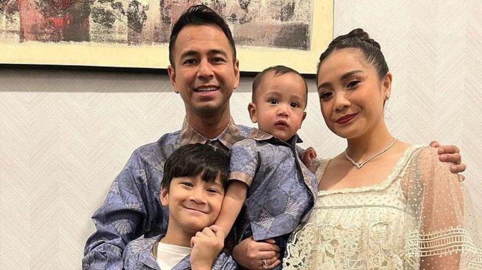 Presenter Raffi Ahmad mulai merambah ke bisnis di bidang makanan dengan mendirikan pabrik makanan ringan bernama PT Rans Nikmat Sejahtera (PT RNS).