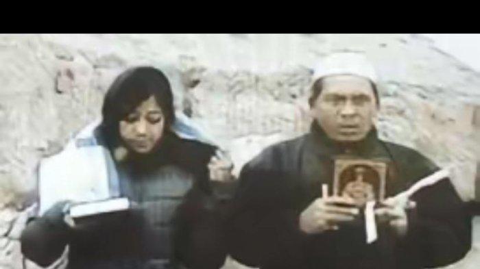 Meutya Hafid dan rekannya saat dibebaskan oleh kelompok militan bersenjata Irak tahun 2005