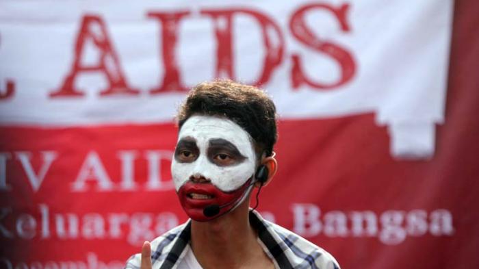 HARI AIDS SEDUNIA- Seorang aktivis gelar teatrikal peringati hari Aids Sedunia