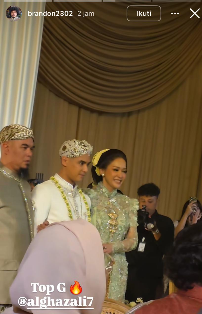 AL ALYSSA MENIKAH : Tangkapan layar dari Instagram @brandon2302 pada Senin (16/6/2025) : Ahmad Dhani dan Maia Estianty kompas menggandeng Al Ghazali menuju meja akad nikah