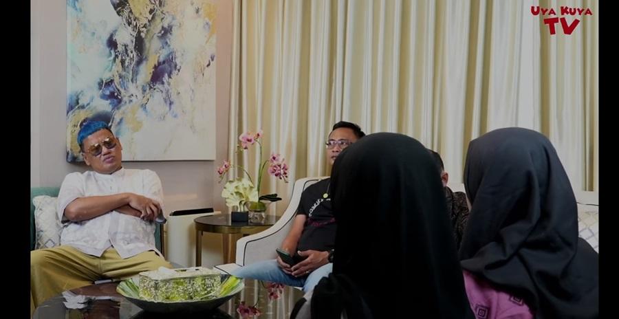 Tangkapan layar dua korban saat memberikan keterangan di hadapan Uya Kuya terkait kejadian pemerkosaan yang dialaminya dengan pendampingan kuasa hukum korban.