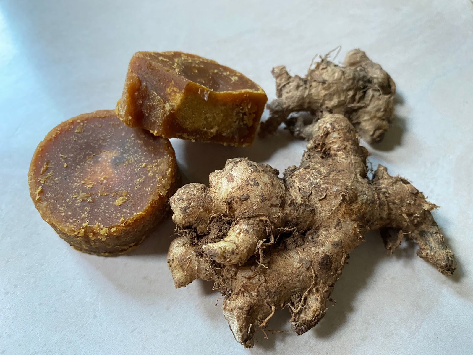 7 Khasiat Jahe Campur Gula Merah bagi Tubuh
