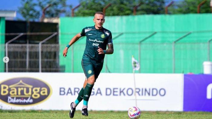 Bek Persipal Palu, Mykhaylo Kalugin