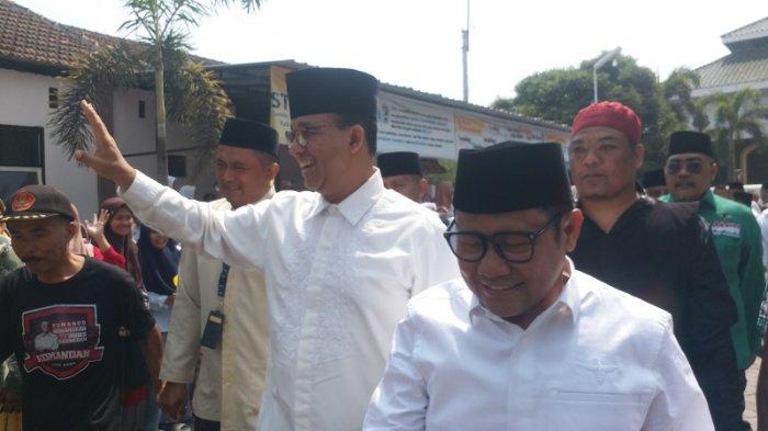 Anies Baswedan dan Muhaimin Iskandar saat baru tiba di Ponpes Nuris Jember