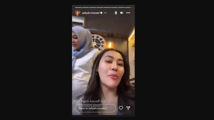 Aaliyah Massaid dengan Aurel Hermansyah.