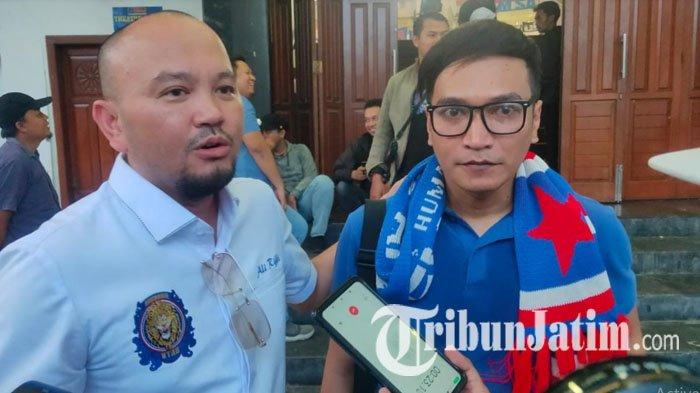 (Dari kiri) Ali Rifki dan Sam Teddy, dua presidium Aremania terpilih yang memperoleh suara terbanyak di Munas Aremania yang berlangsung di Dome UMM Malang, Sabtu (1/6/2024).