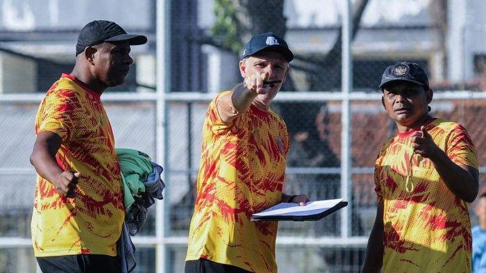 Ambisi Arema FC untuk kembali merengkuh trofi Piala Presiden terbuka lebar pada musim ini.