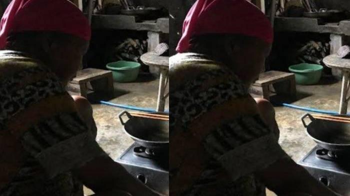 Asni Noho, wanita berumur 73 tahun menjual kue cucur di Pasar Kamis, Provinsi Gorontalo.