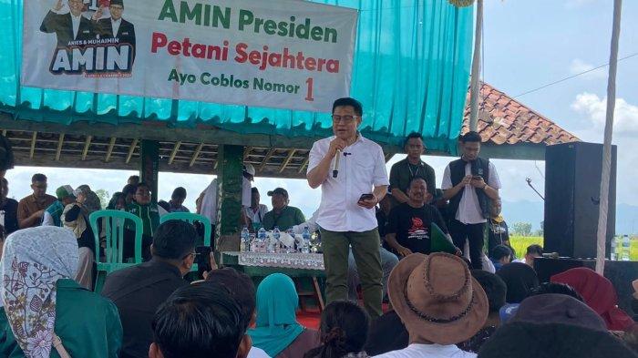 Cak Imin sedang dialog dengan petani dan melakukan kontrak politik di Ponorogo