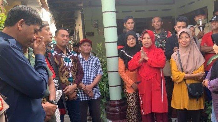 Detik-detik warga Ponorogo yang dimediasi oleh Ketua DPRD karena ada warga lain yang bangun tembok di gang jalan