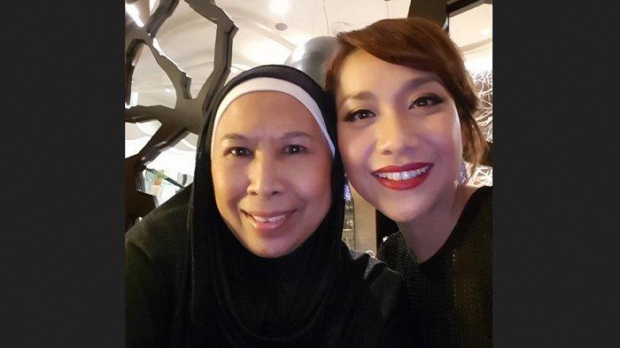 Dida Sinclair sering mengunggah momen bersama BCL menunjukkan potret mertua-menantu goals.