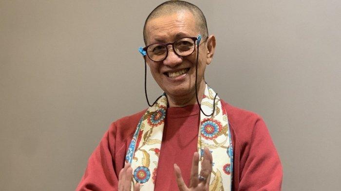 Didik Nini Thowok di sela gladi resik sebelum tampil di Leedon Hotel & Suites Surabaya, Jumat malam (9/2/2024).